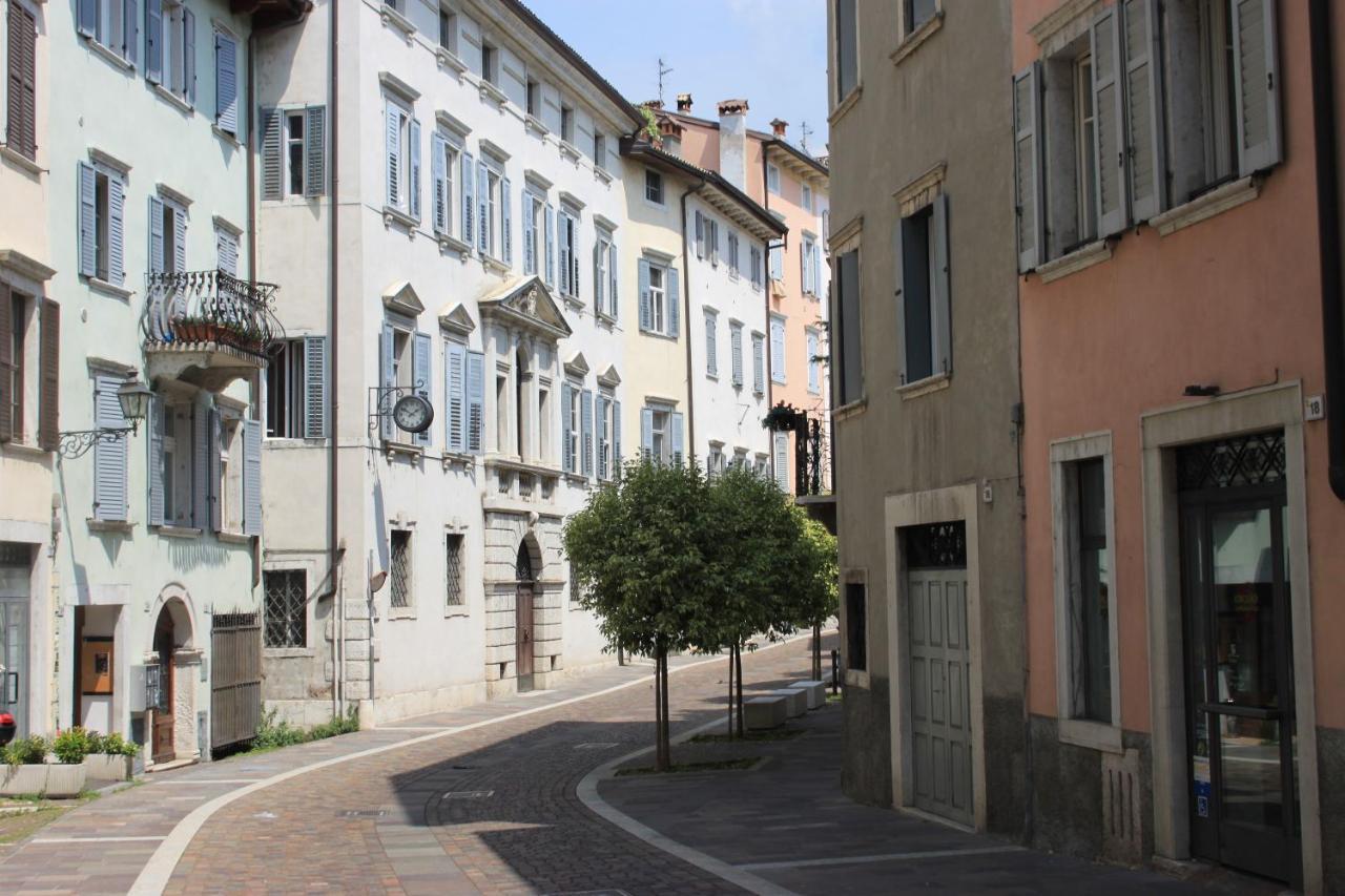 B&B Color Rovereto Роверето Екстер'єр фото