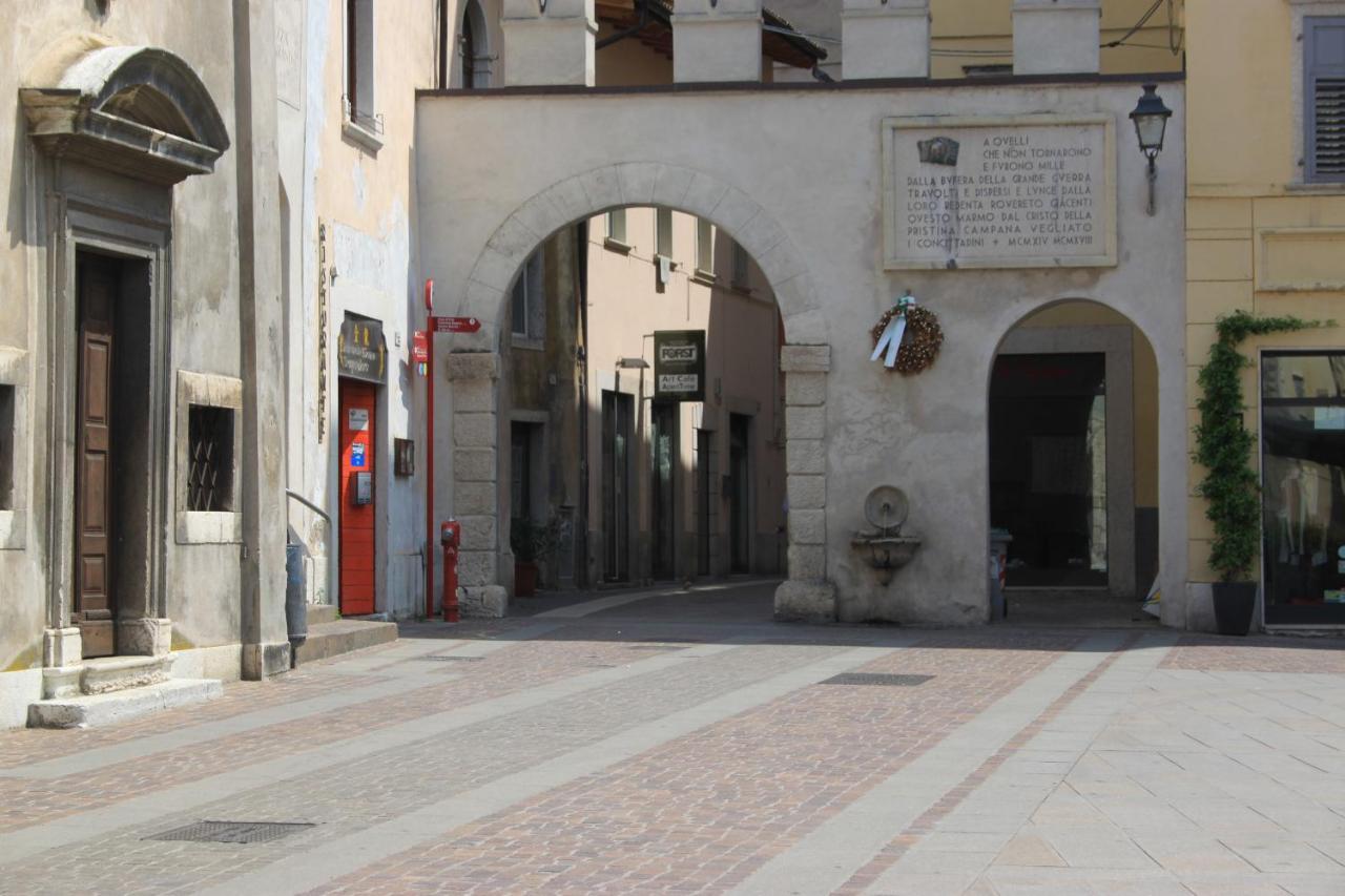 B&B Color Rovereto Роверето Екстер'єр фото