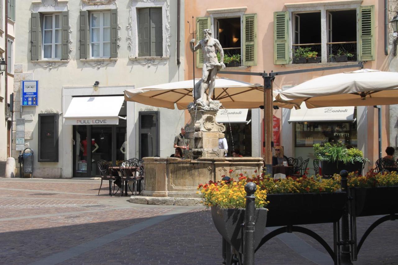 B&B Color Rovereto Роверето Екстер'єр фото
