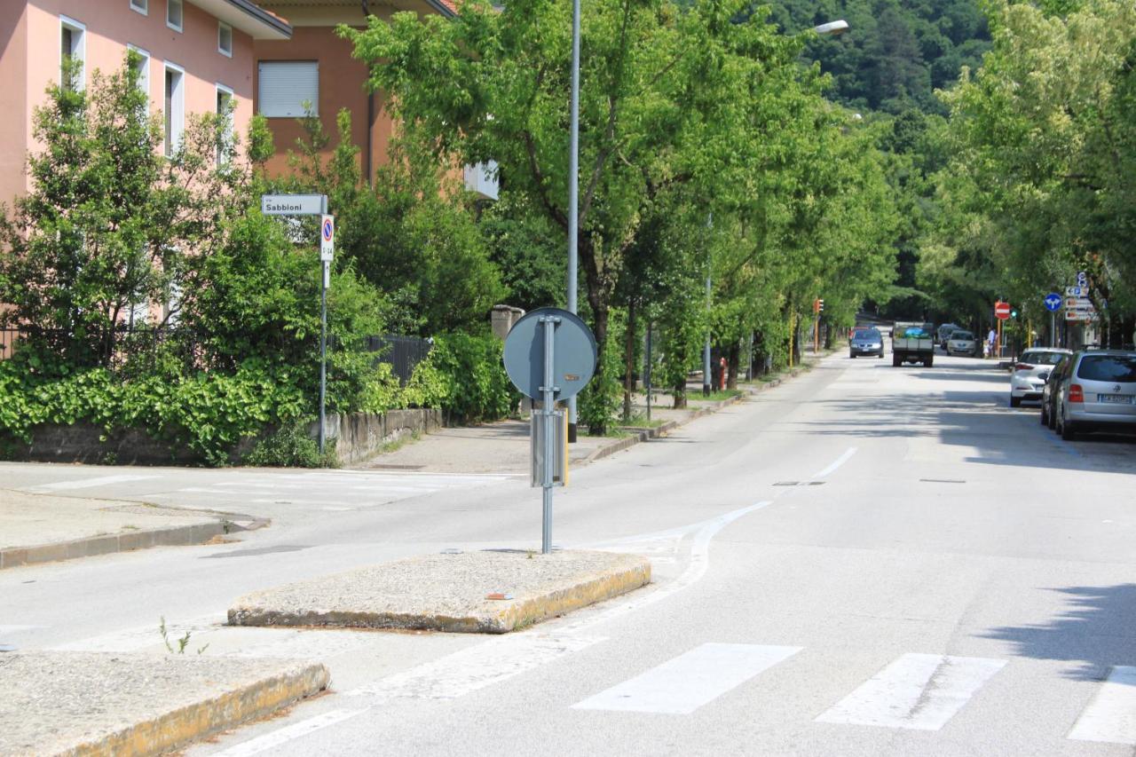 B&B Color Rovereto Роверето Екстер'єр фото