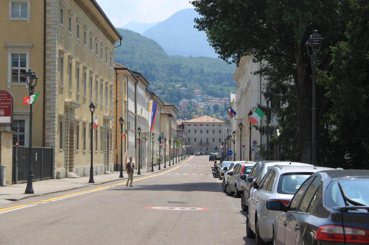 B&B Color Rovereto Роверето Екстер'єр фото