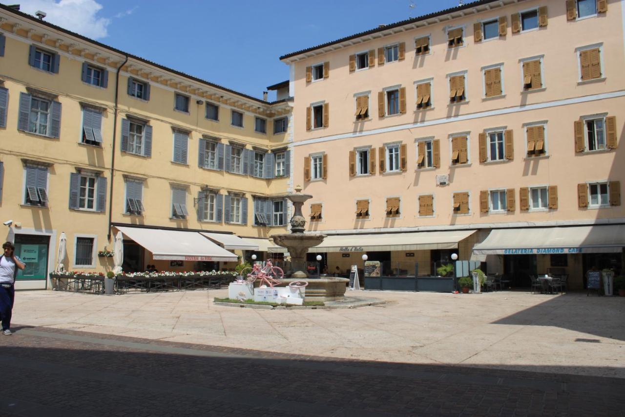 B&B Color Rovereto Роверето Екстер'єр фото