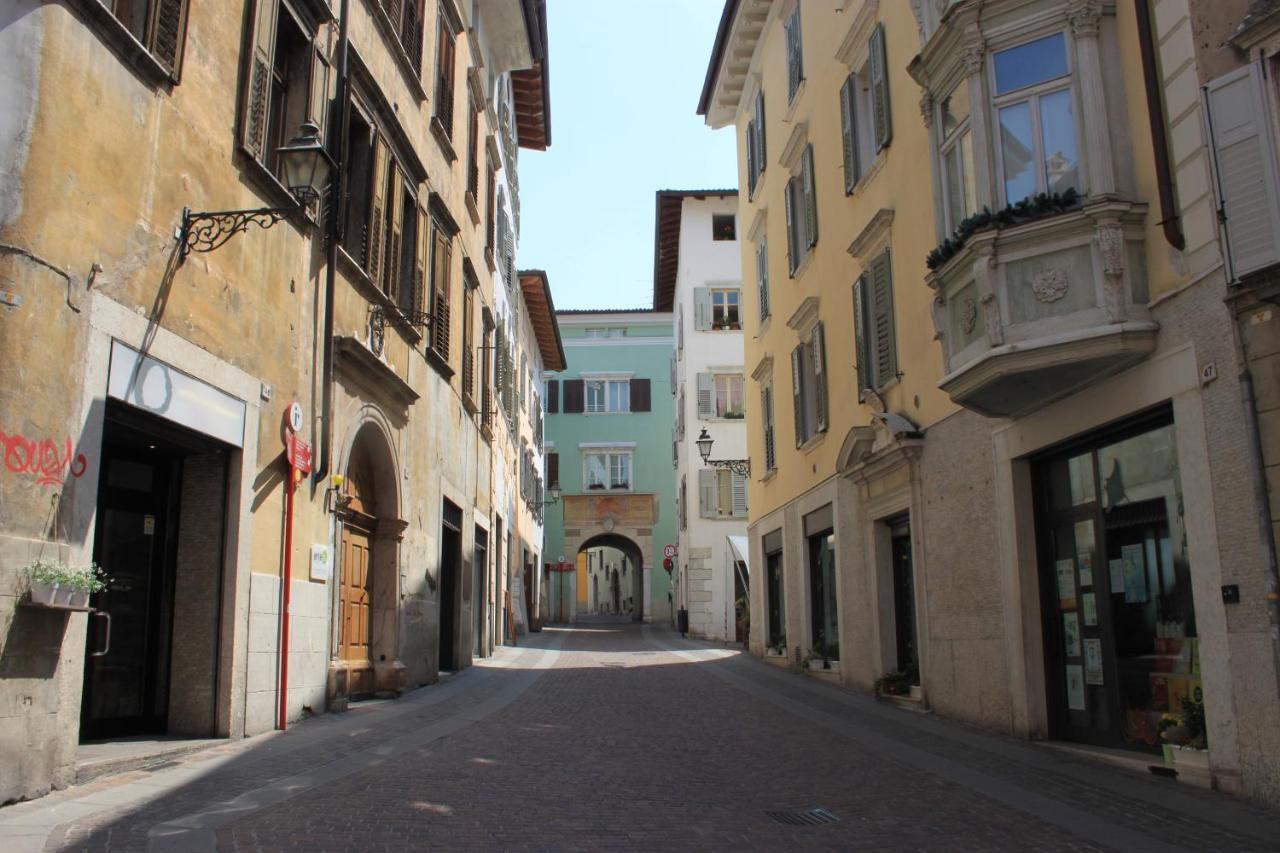 B&B Color Rovereto Роверето Екстер'єр фото