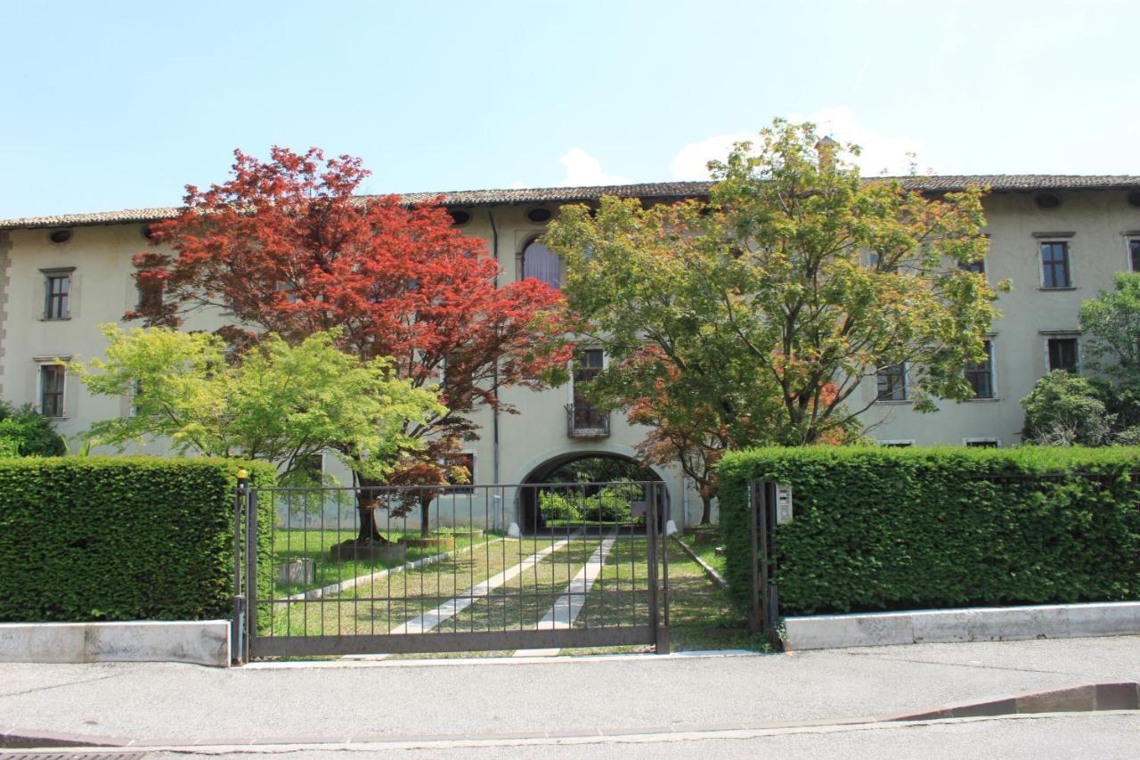 B&B Color Rovereto Роверето Екстер'єр фото